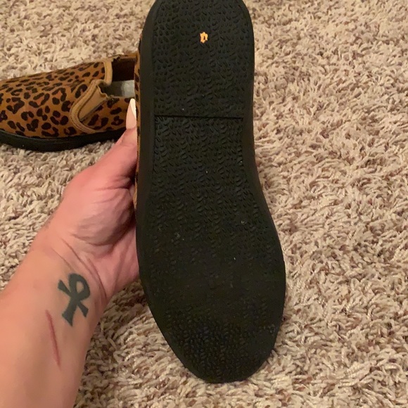 Super cute cheetah print loafers 😸 - Picture 4 of 4